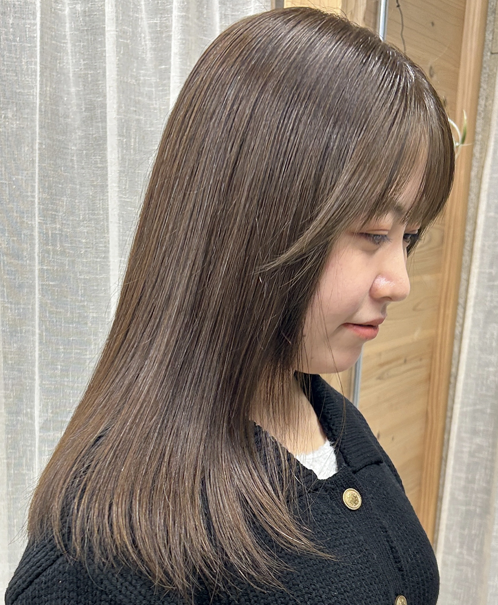 透明感オリーブベージュ