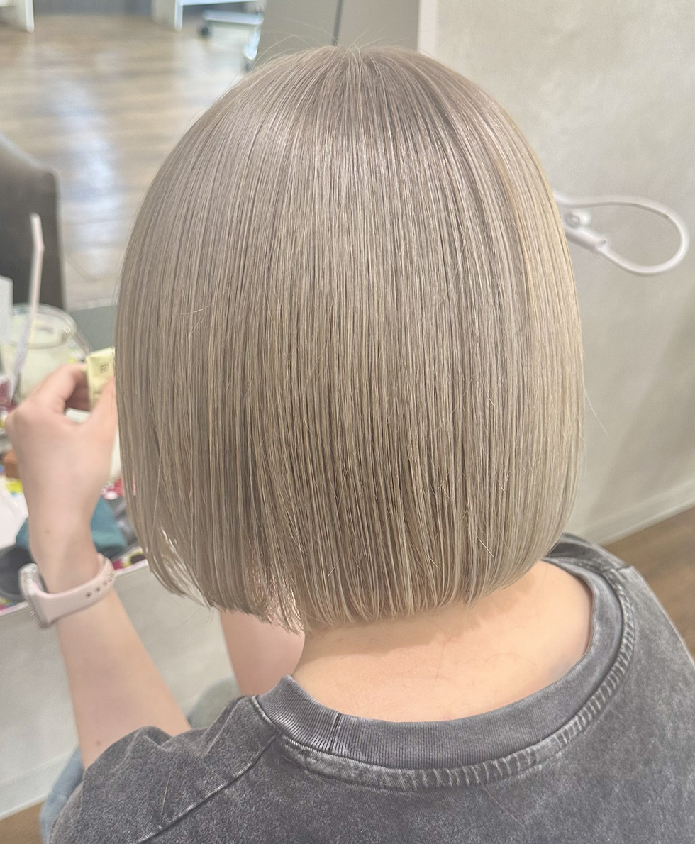ホワイトベージュ