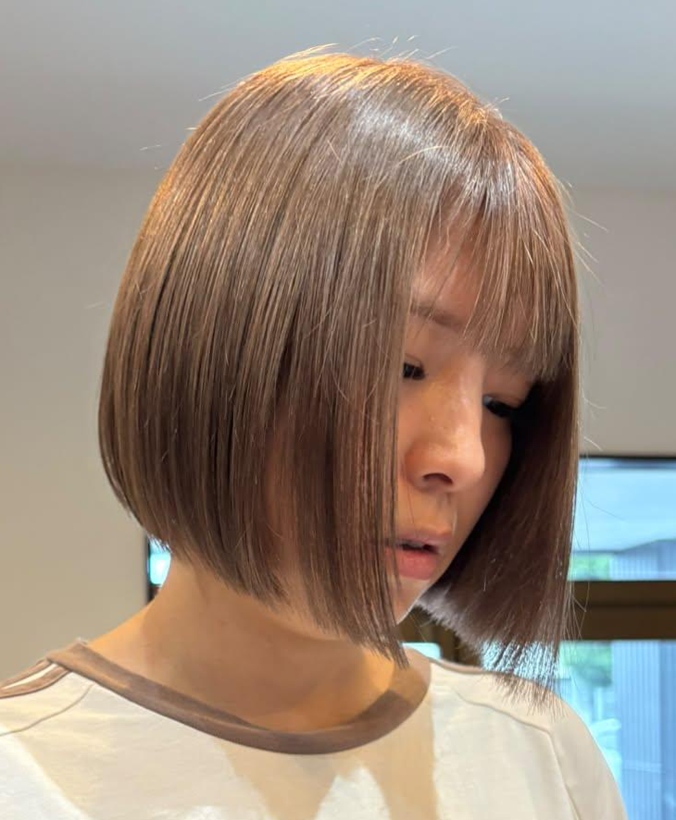 中明度ミルクティー